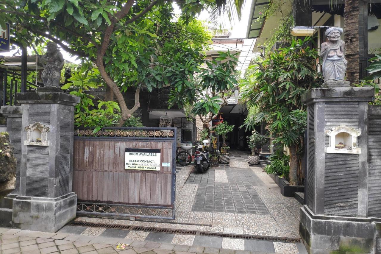 Oyo 90274 Odah Guest House Kuta (Bali) Exterior photo