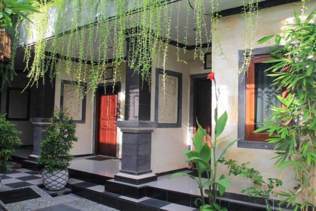 Oyo 90274 Odah Guest House Kuta (Bali) Exterior photo