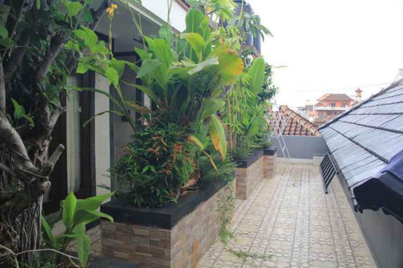 Oyo 90274 Odah Guest House Kuta (Bali) Exterior photo